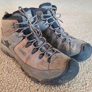 Men's Targhee III Waterproof Mid hiking Boot